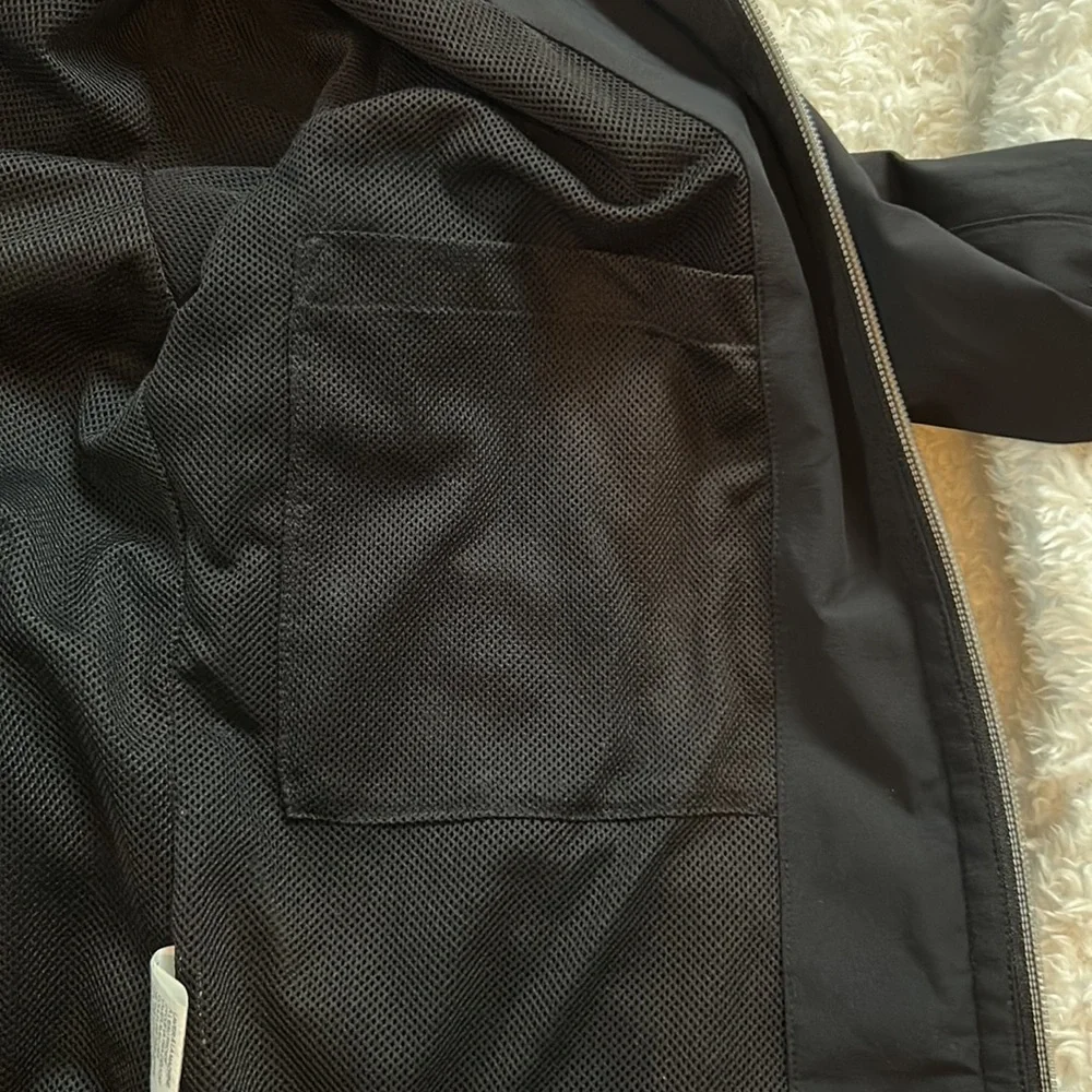 Kaelin Black Sport Jacket / Windbreaker Front-Zip EUC Size: M - Picture 6 of 6